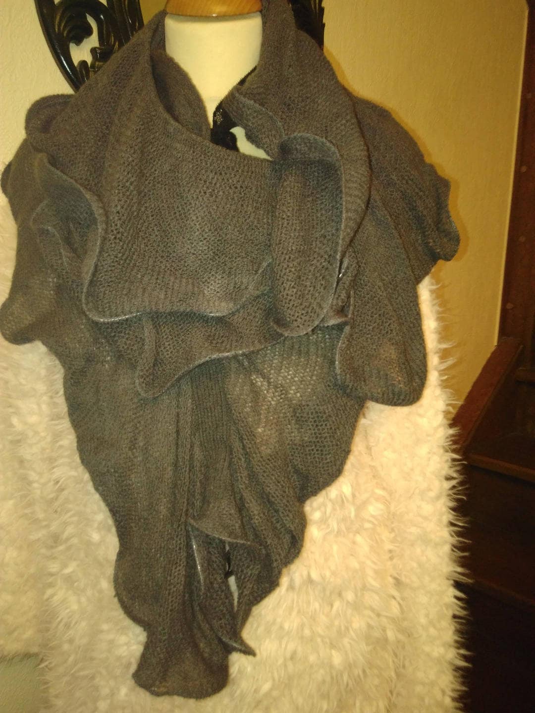 Schal in Baumwolle Und Polyacryl Farbe Taupe, Frauen Schal, Mädchen, Frau, Mädchen Kleidung Geschenk von annabeecharpe