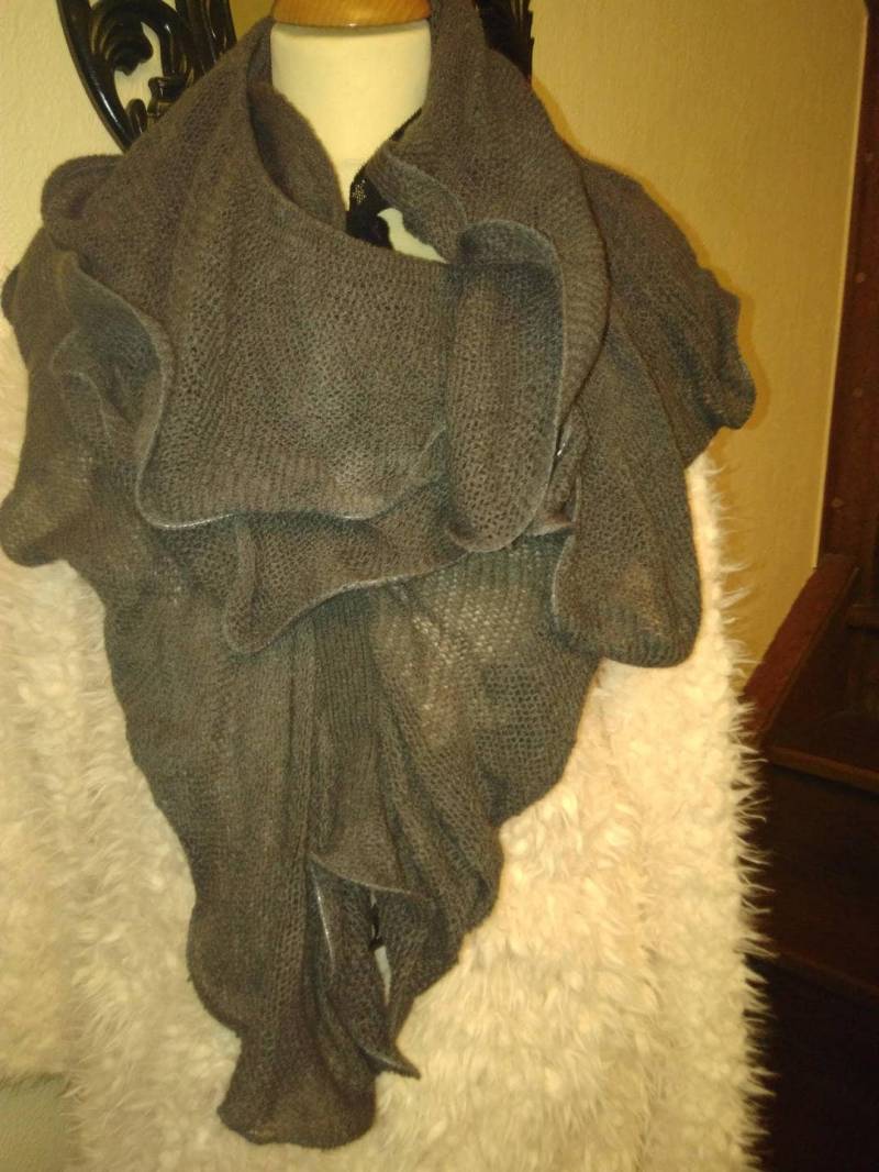 Schal in Baumwolle Und Polyacryl Farbe Taupe, Frauen Schal, Mädchen, Frau, Mädchen Kleidung Geschenk von annabeecharpe