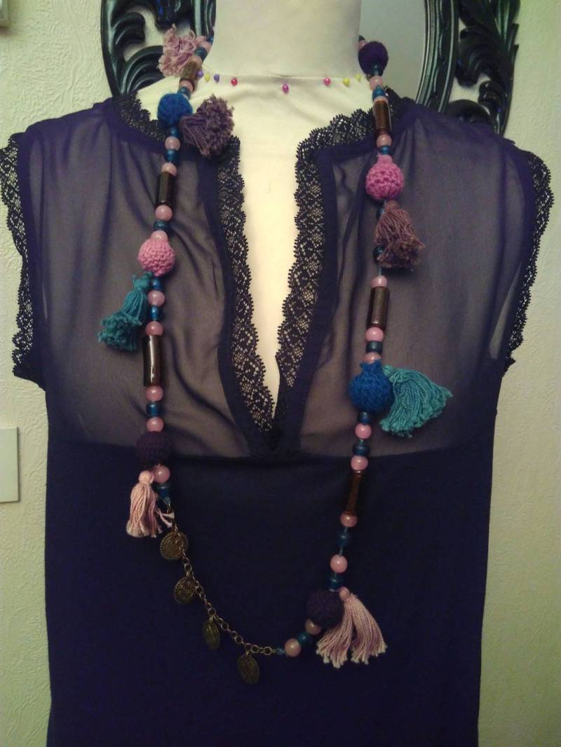 Halskette Frau, Aus Perlen Und Pompons, Schmuck Mädchen, Geschenk Mädchen von annabefaitmain