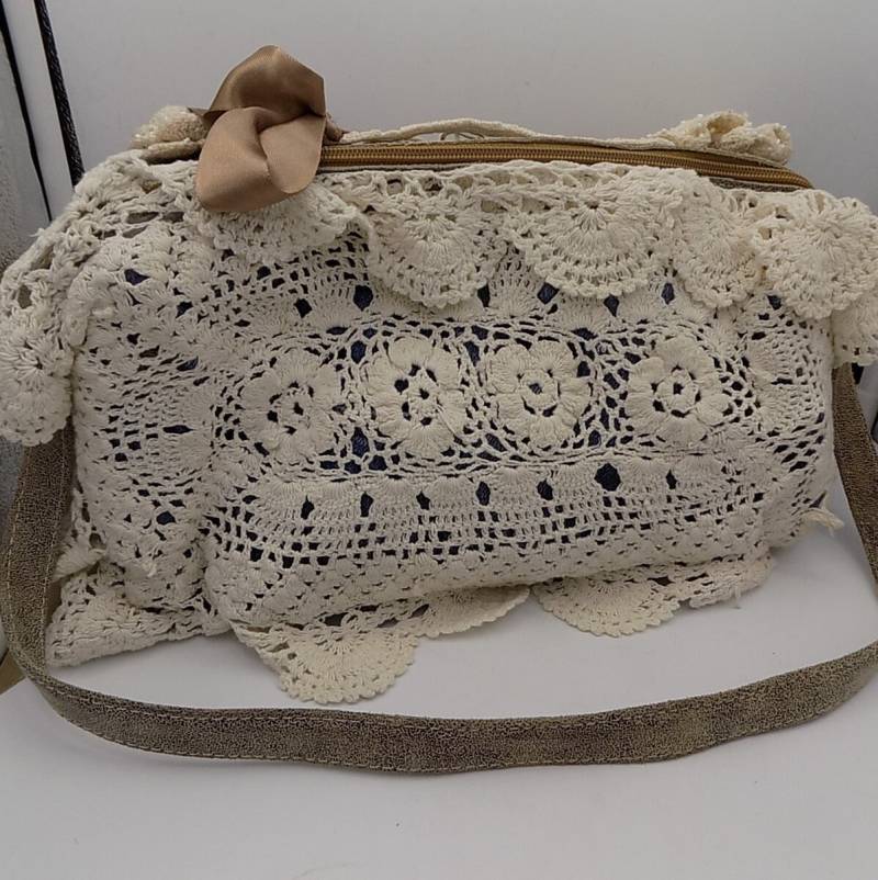 Jeanshandtasche, Häkeln Und Bänder, Damentasche, Mädchentasche, Damenaccessoire, Mädchenaccessoire, Damengeschenk, Mädchengeschenk von annabesac