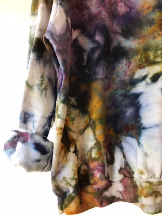 Handgefärbtes Rundhals-Sweatshirt Aus Baumwolle in Galaxy, Anna Joyce, Portland, Or. Tie Dye von annajoyce