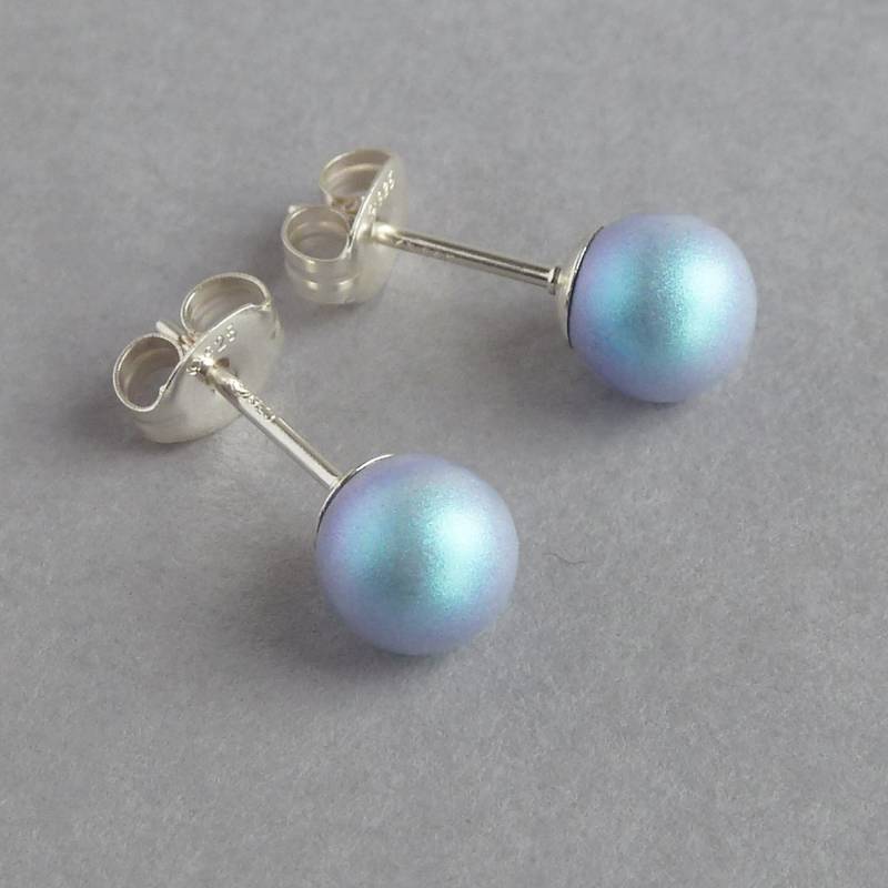 6 Mm Hellblaue Ohrstecker - Kleine Irisierende Swarovski Perlen Taubenblaue Glasperlen Schmuck Für Frauen von annakingjewellery