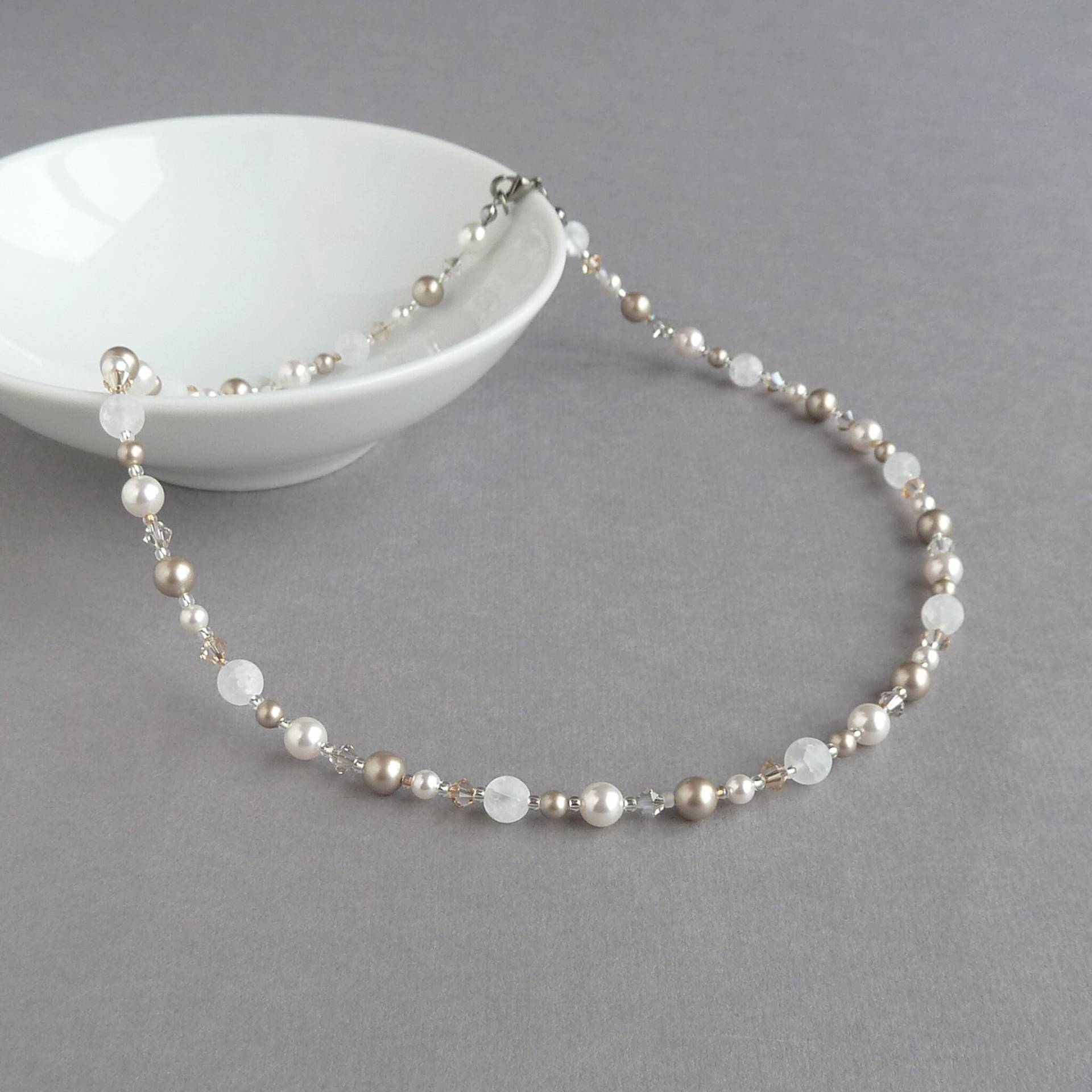 Champagner Perlen Halskette - Taupe Perle Und Kristall Braut Halsketten Beige Schmuck Für Mutter Der/Bräutigam Kaffee Hochzeit Champagner Perlen Halskette - Taupe Perle Und Kristall Braut Halsketten Beige Schmuck Für Mutter Der/Bräutigam Kaffee Hochzeit von annakingjewellery