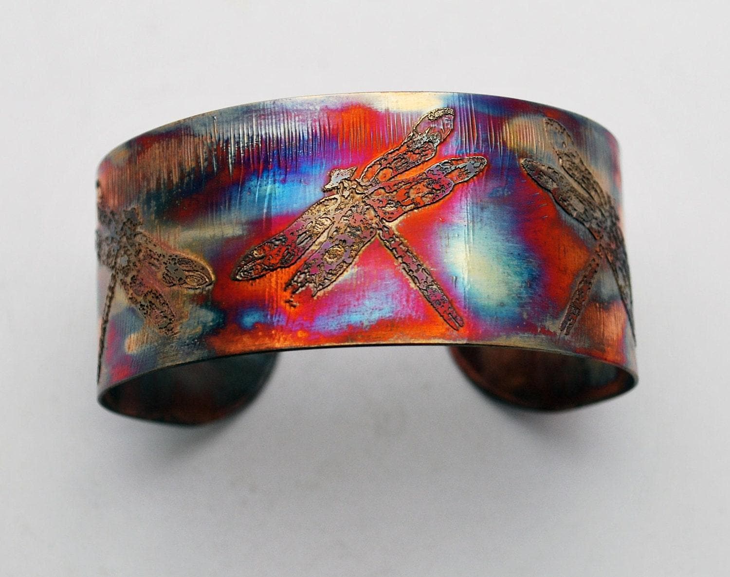 Geätztes Kupfer Manschette Armband - Libellen Design Mittlerer Größe von annamcdade
