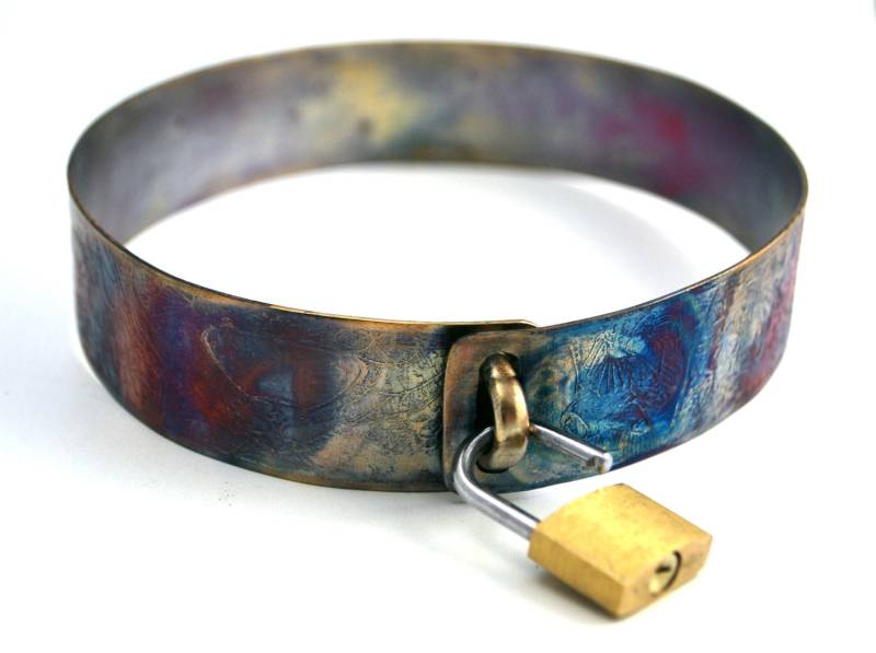 Kupfernes Sklavenhalsband Mit Jugendstilmuster Und Eulen-Detail von annamcdade