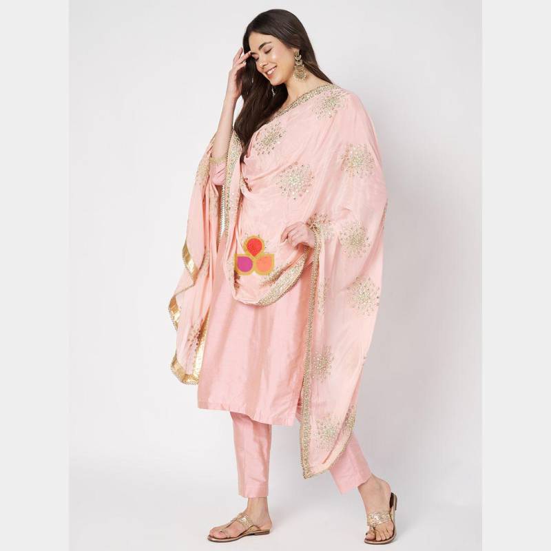 Pfirsich Gotta Patti Floral Chiffon Dupatta Pfirsich Gotta Patti Floral Chiffon Dupatta von anokherangStore