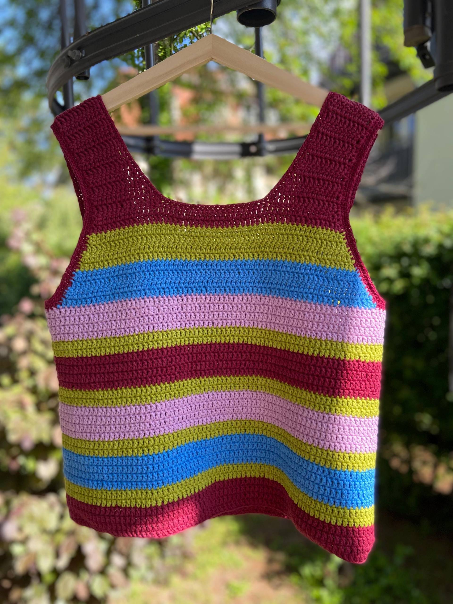 Buntes Sommer-Top | Häkel-Top Festival-Outfit Baumwoll-Top Streifenlook Größe S - L Handgemachtes Unikat Buntes Sommer-Top | Häkel-Top Festival-Outfit Baumwoll-Top Streifenlook Größe S - L Handgemachtes Unikat von anticoolwool