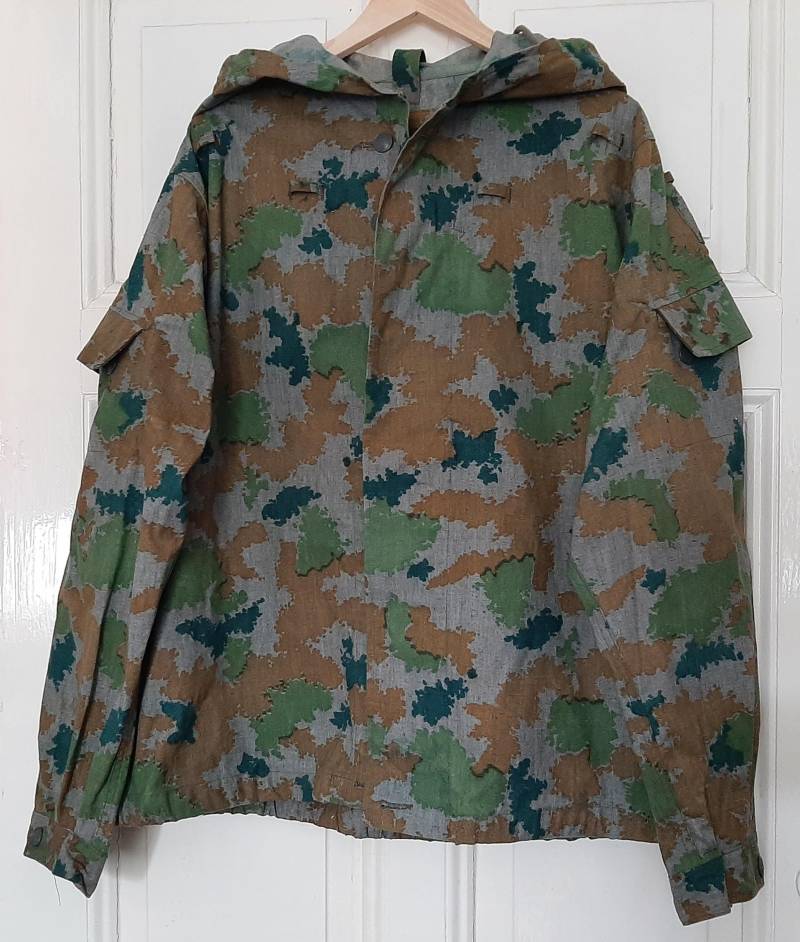Alte Armeejacke Ddr/Nvafeldjackeblumentarn Jacke Mit Kapuze Von 1963 ... Grösse 2 von antiqueworkwear