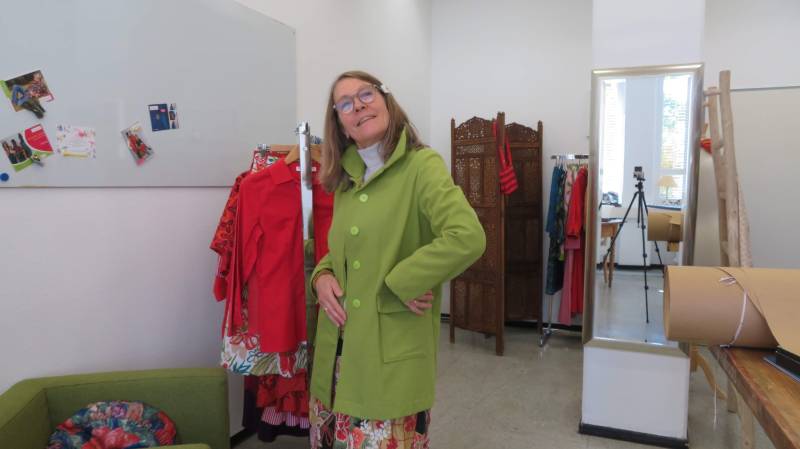 Trenchcoat Apfelgrün Damen Taschen Übergangsjacke Unikat Baumwolle von apfelgruenAtelier