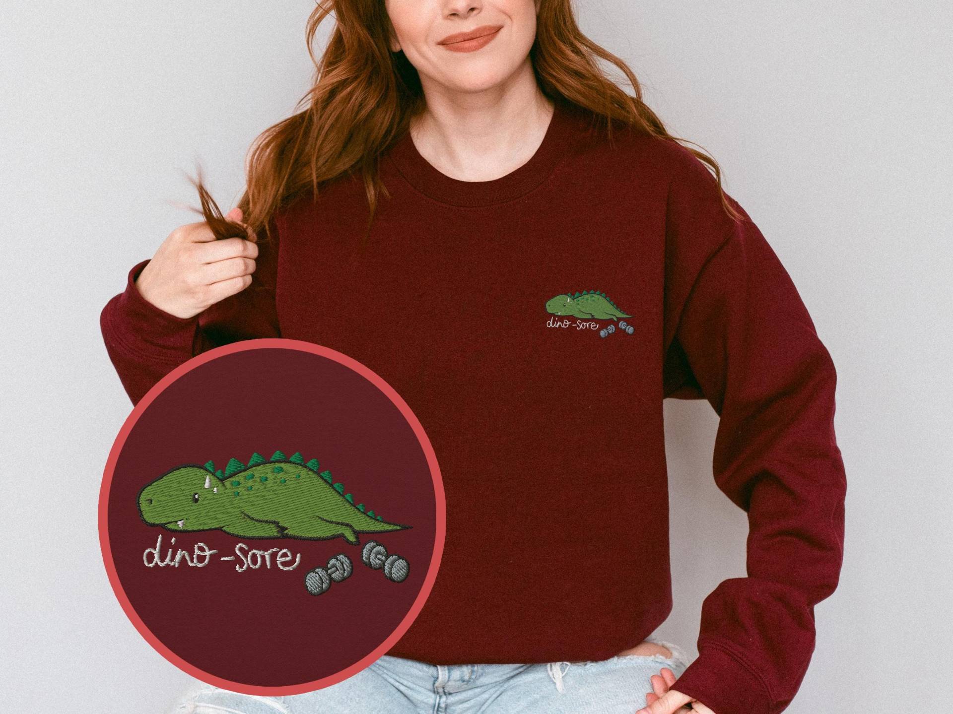 Dino Sore Sweatshirt Bestickt, Gym Dinosaurier Pullover, Lustiger Fitness Pulli Für Den Rest-Day, Muskelkater Unisex Sweater Lover von appleeatmoon