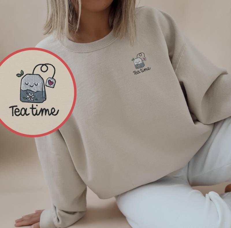 Tea Time Embroidered Sweatshirt, Gift For Lover, Addict Cozy Sweater Afternoon Outfit Pot Drinker Bag Apparel von appleeatmoon