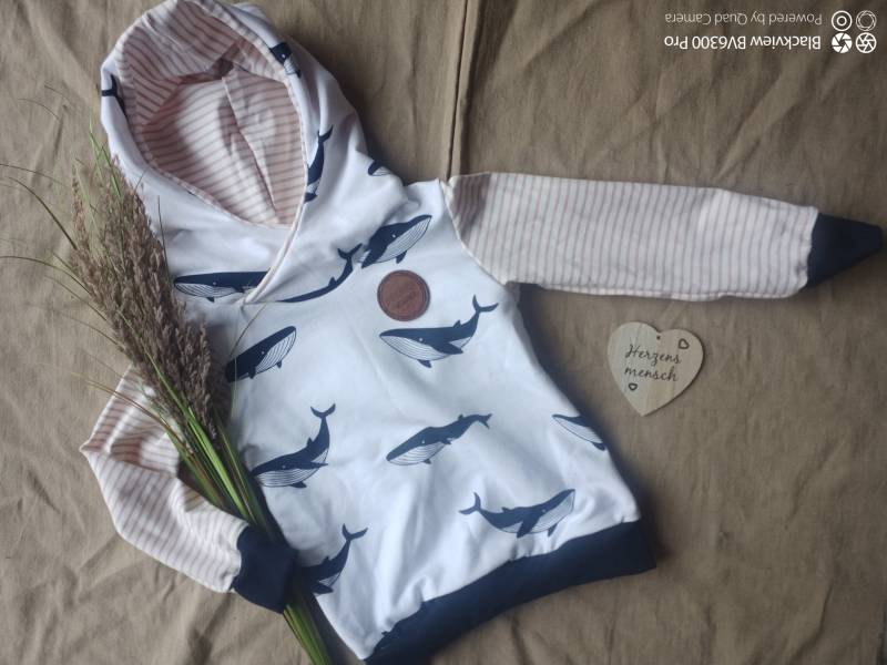 Hoodie/Pullover Wal 98 - 164 von applizierschnecke