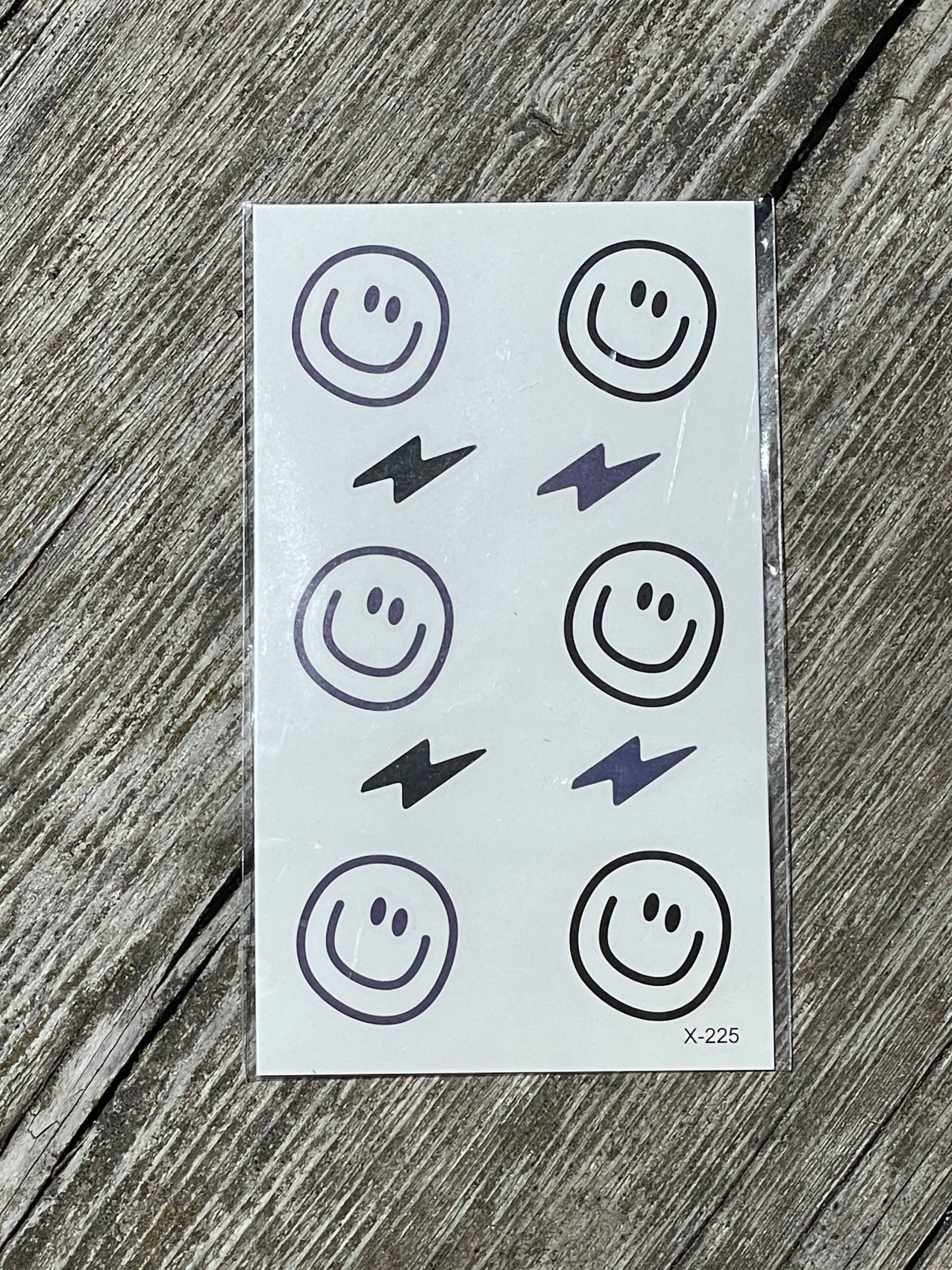 Smile & Flash Tattoos Von April & Cloud von aprilandcloud