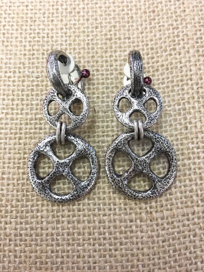 Matiere Premiere Paris Zinn Windrad Clip Auf Kleinen Creolen Hergestellt in Frankreich von aprilsunrises