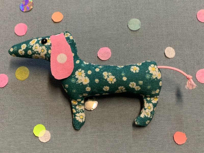 Dackeldame Clodette - Dackelbrosche, Anstecker von apronellaManufactur