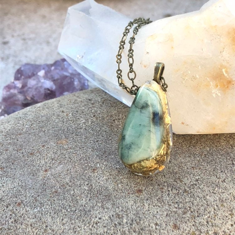 Smaragd, Tropfenförmig, Resin Anhänger von aquaheARTbeat