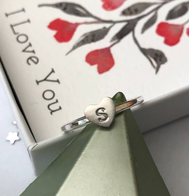 Personalisierte Sterling Silber Anfang Herz Ring, Stapeln Versprechen Ring Für Freundin, Jahrestag Geschenk Frau, Geburtstag Weihnachtsgeschenk von aringadaygifts
