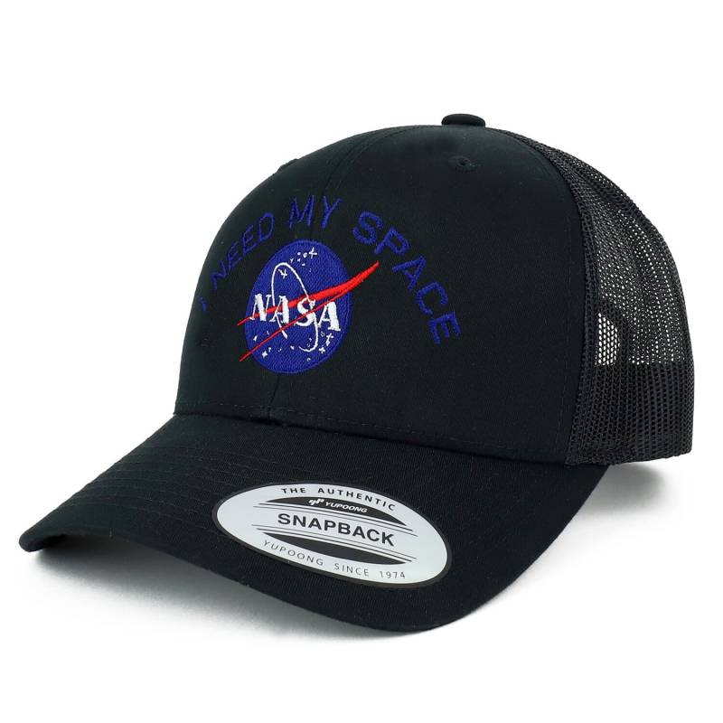 Oversize Xxl Nasa I Need My Space Besticktes Retro Trucker Mesh Cap von armycrew