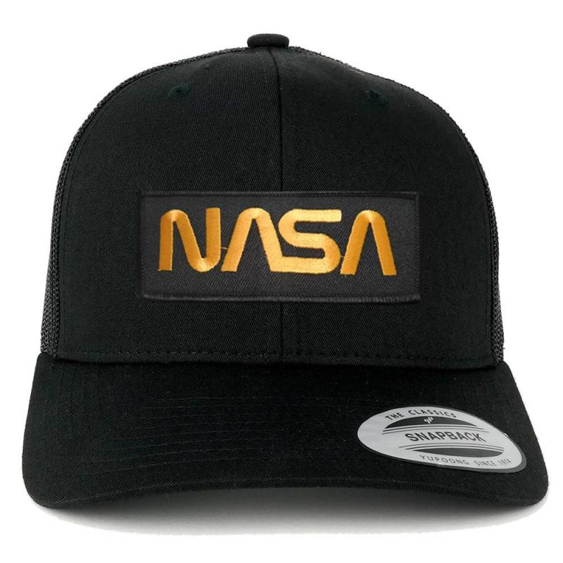 Oversize Xxl Nasa Wurm Gold Text Patch Retro Trucker Mesh Cap von armycrew