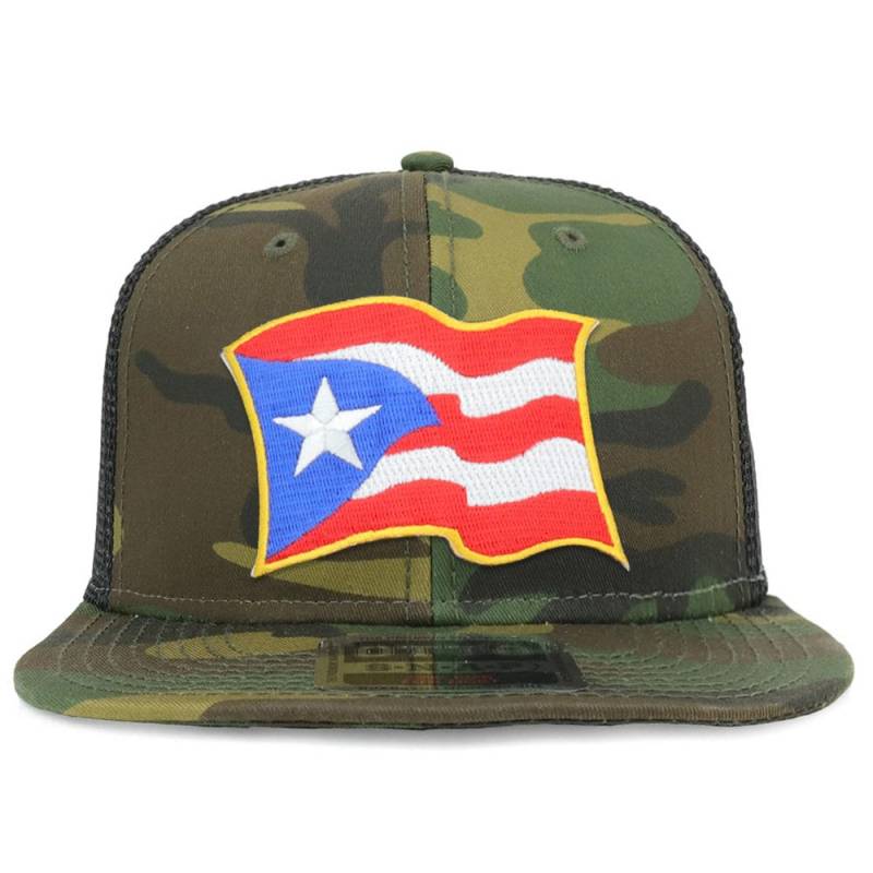 Puerto Rico Schwenken Flagge Patch Strukturierte Camo Trucker Cap | 153-1120-Prwaving von armycrew