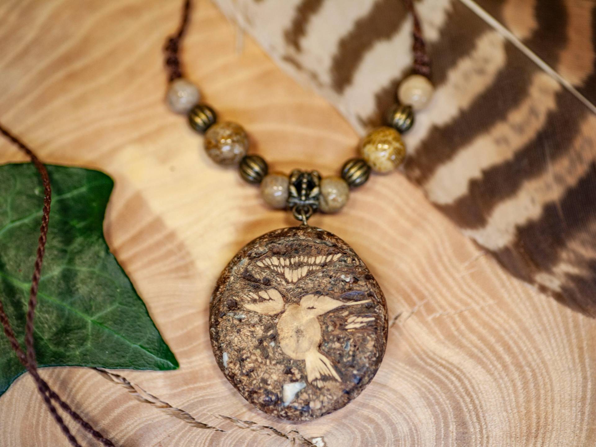 Zapfen Amulett - Riesen-Mammutbaum Sequoia Amuletum Fossiles Gestein Verstellbare Kette Handmade Unikat Waldzauber Naturschmuck von artHawkNatureDesign