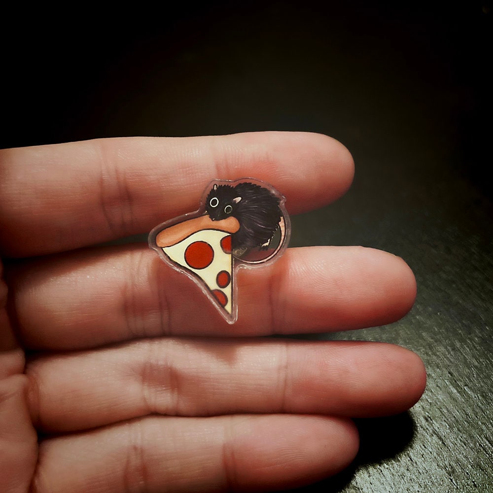 Pizza Ratte Acryl Pin Handgezeichnet Pizza Ratte Acryl Pin Handgezeichnet von artaemisia