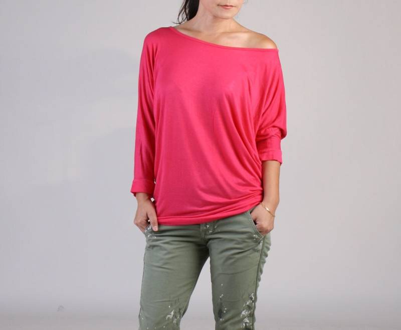 Fuchsie U-Boot Ausschnitt Dolman Top Schulter Viskose Bluse von artaffect