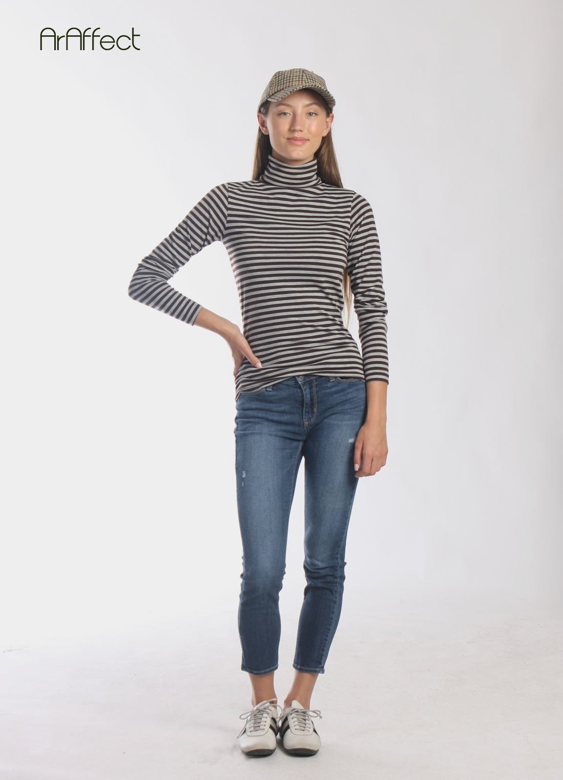 Gestreiftes Rollkragen-Top Tailliertes Braun-Grau-Shirt von artaffect