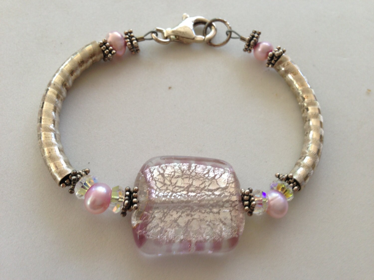 Fee Zahnseide Silber Geschwungene Bar Armband Fee Zahnseide Silber Geschwungene Bar Armband von artandsouldesigns