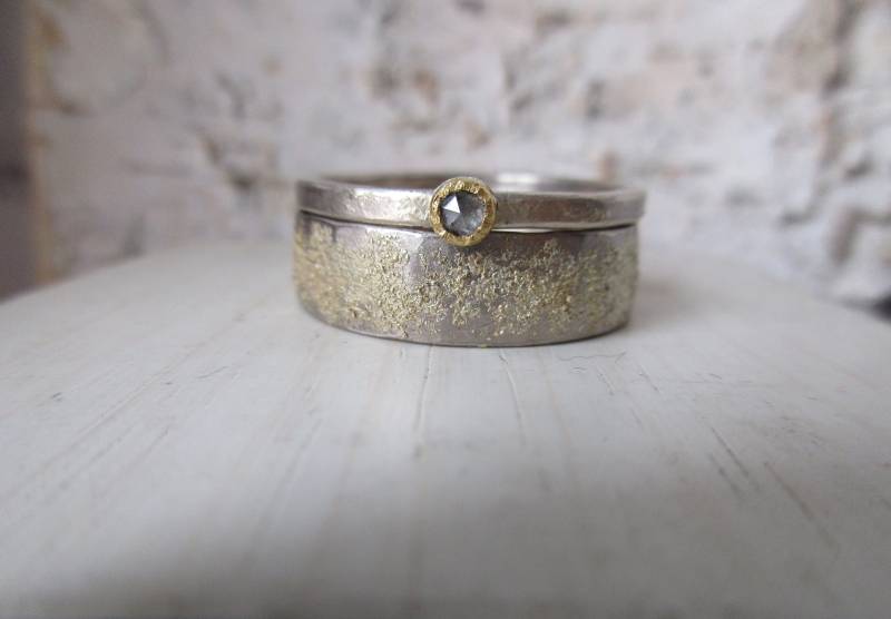 Ausgefallenes Ringpaar Sternenstaub Weissgold Gelbgold Rosenschliff Diamant Strukturiert Boho von artargentum