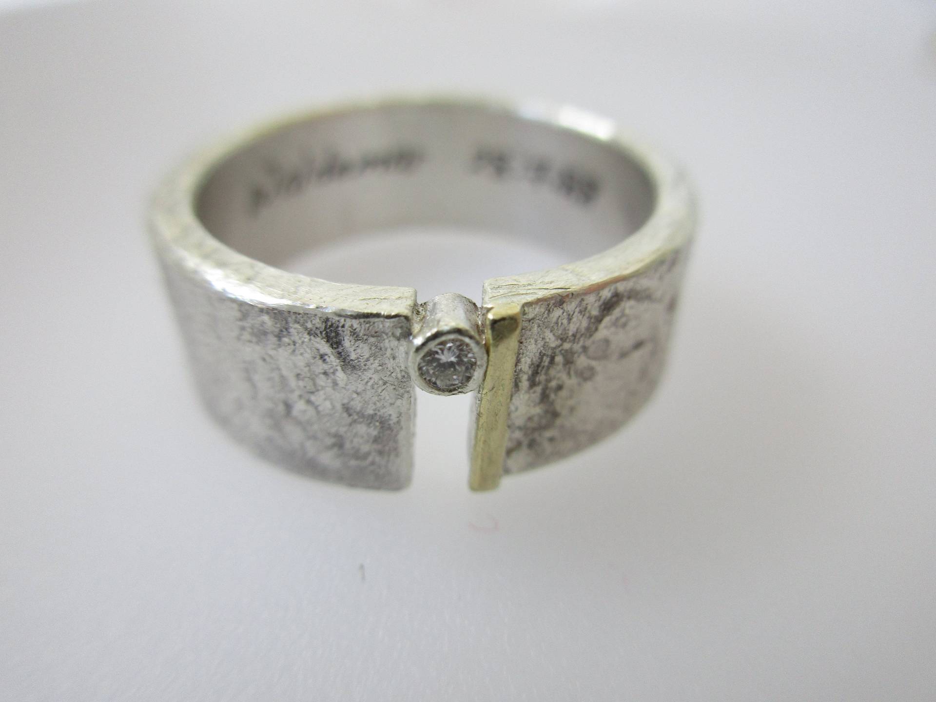 Breiter Diamantring Struktur Silber Gold Hochzeitsringe Verlobungsring Breiter Diamantring Struktur Silber Gold Hochzeitsringe Verlobungsring von artargentum