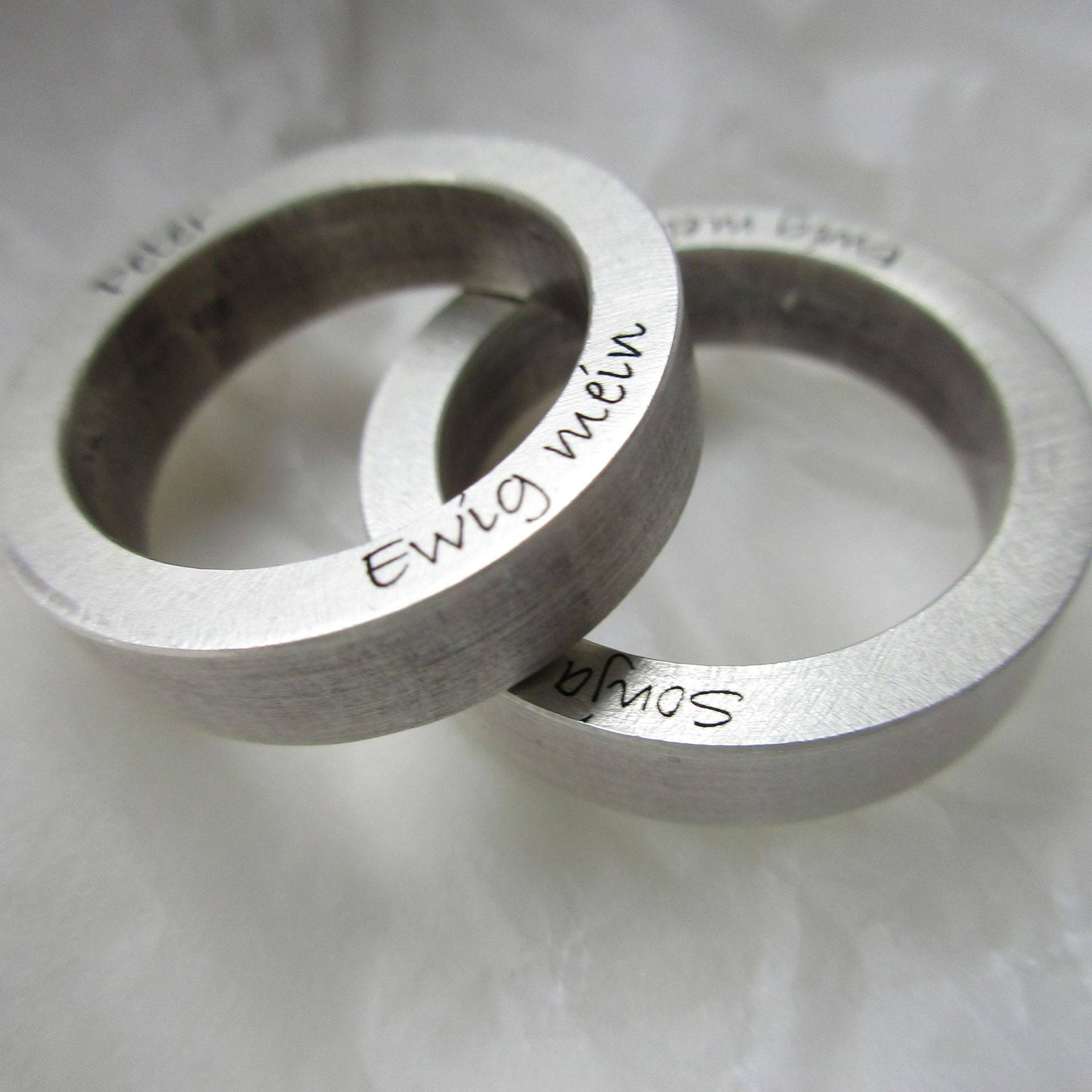 Ringpaar Oder Einzelring Massiv Schlicht Personalisiert Silber Aussengravur Ringpaar Oder Einzelring Massiv Schlicht Personalisiert Silber Aussengravur von artargentum