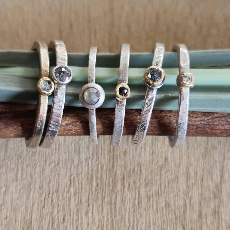 Schmaler Ring Silber Gold Weissgold Damenring von artargentum