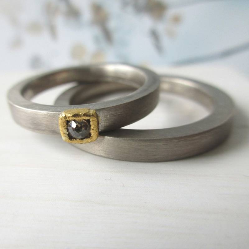 Weißgold Eheringe Schmal Schlicht Massiv 900 Gelbgold Rosenschliff Diamant Farbig Außengravur Ausgefallene Trauringe Handgearbeitete von artargentum