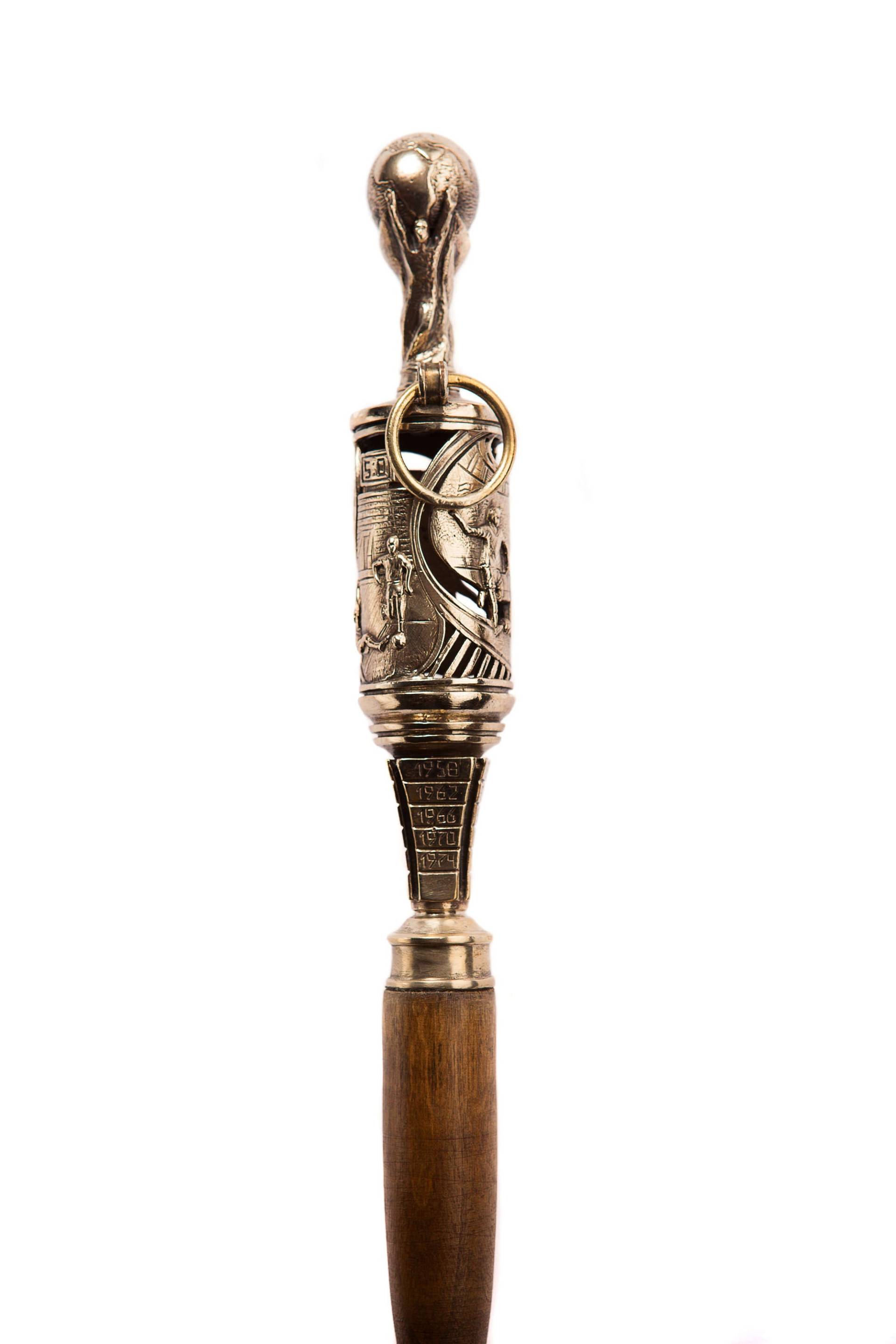 Schuhlöffel Lang "Wm" | Mundial, 80 cm Messing, Holz." von artbrassforyou