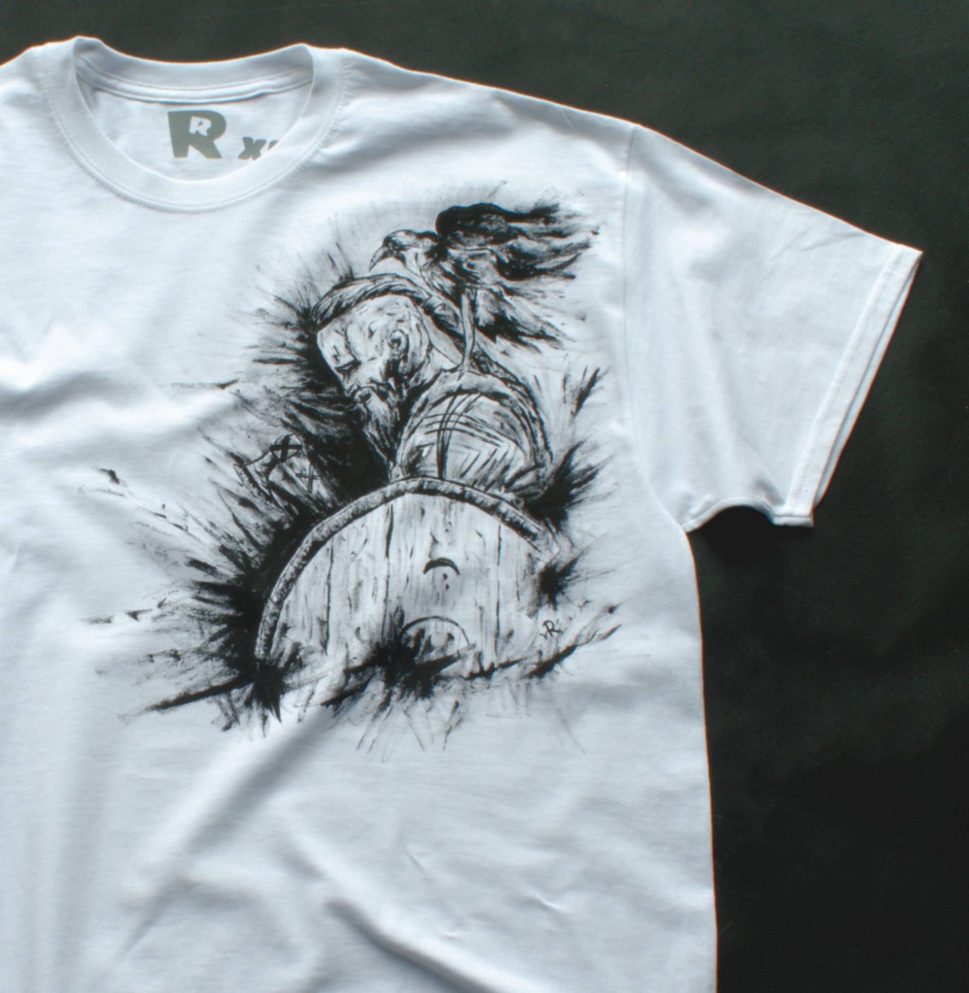 Handbemaltes Shirt Mit Ragnar Lothbrok, Wikinger Für Mann, Künstlershirt Männer, Alternative Kleidung von artbypoland