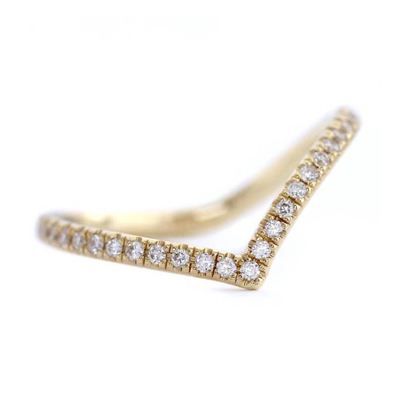 18K Gold Chevron Diamant Ring Geschwungener Ehering von artemer