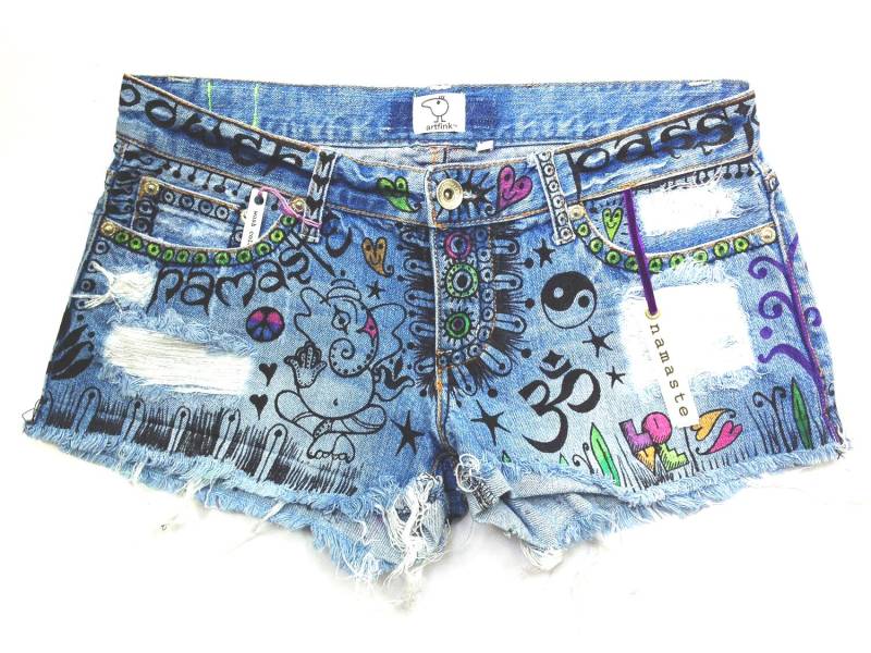 Jeans Shorts "Namaste". Exklusiv Von Artfink von artfink