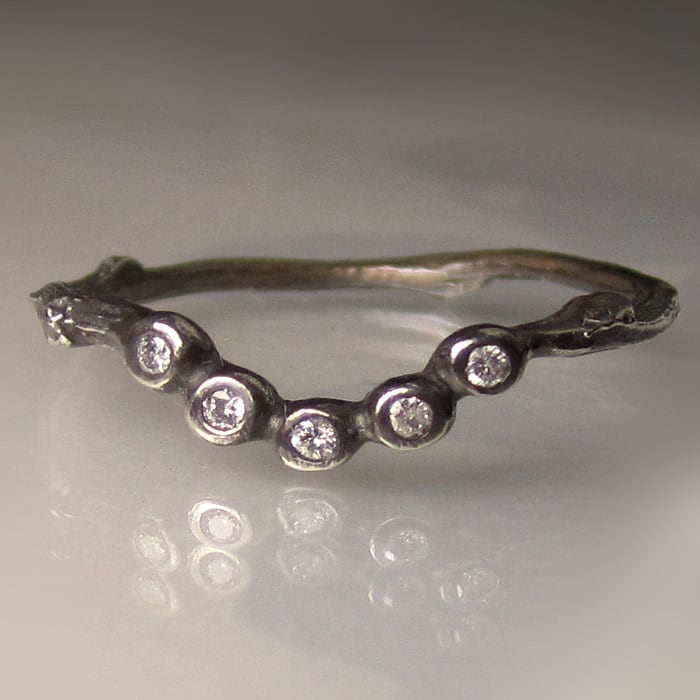 Oxidierter Diamanten Kontur Ehering, 5 Diamant Zweig Ehering in Sterling Silber Oxidierter Diamanten Kontur Ehering, 5 Diamant Zweig Ehering in Sterling Silber von artifactum