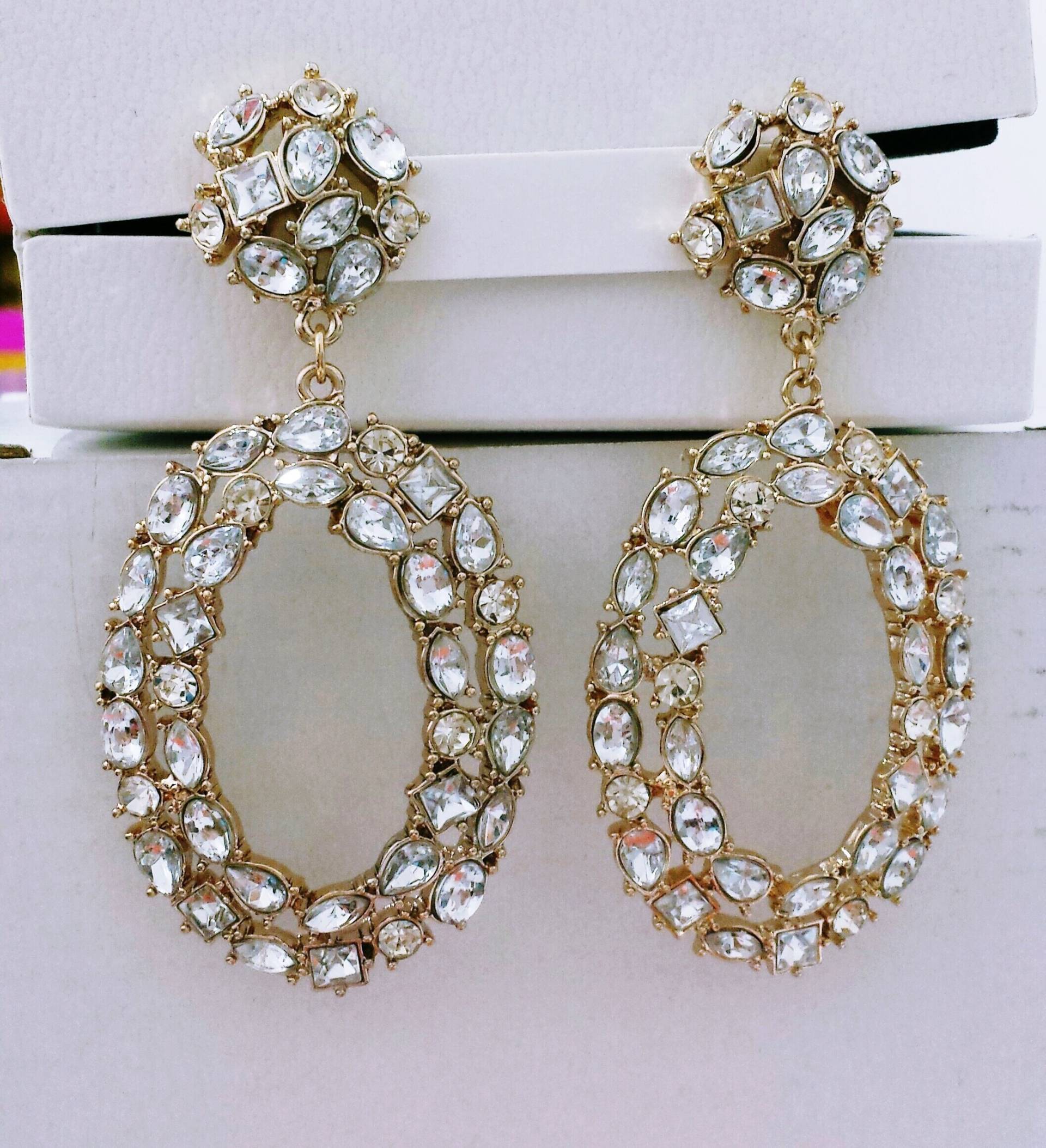 „Domart"-Ohrringe Aus Messing Und Kristall „Domart"-Ohrringe Aus Messing Und Kristall von artincartogioielli