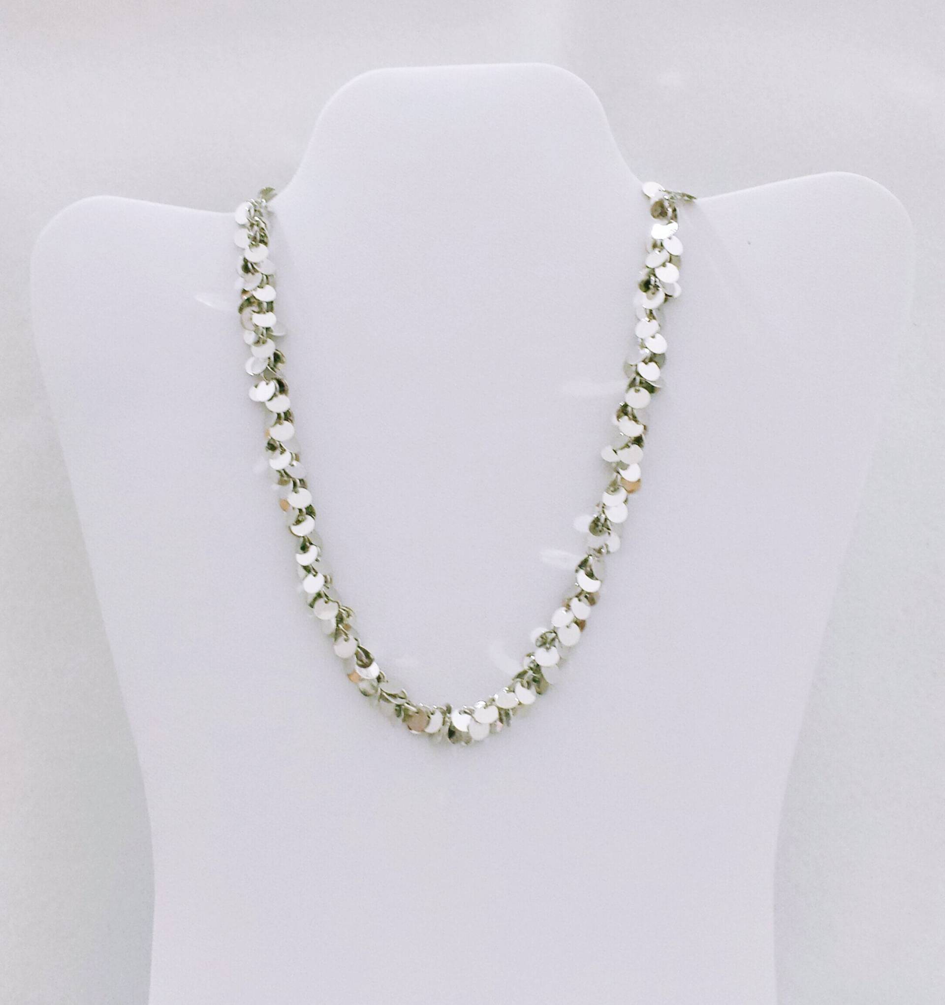 Halsband „Silberlinsen" Aus Verchromtem Stahl Halsband „Silberlinsen" Aus Verchromtem Stahl von artincartogioielli