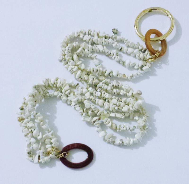 Kurze Halskette Aus Weißem Jaspis Mit Verschluss „Mattinata Ottobrina"-Motiv von artincartogioielli