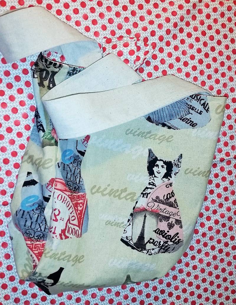 Vintage Kleider Red Dot Tote von artisanaprons