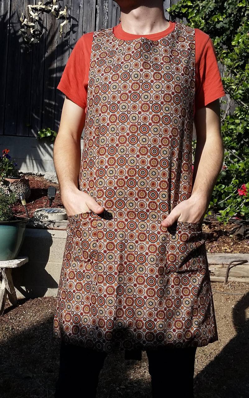 Wendbare Kochschürze Mit Übergroßer Tasche Wendbare Kochschürze Mit Übergroßer Tasche von artisanaprons