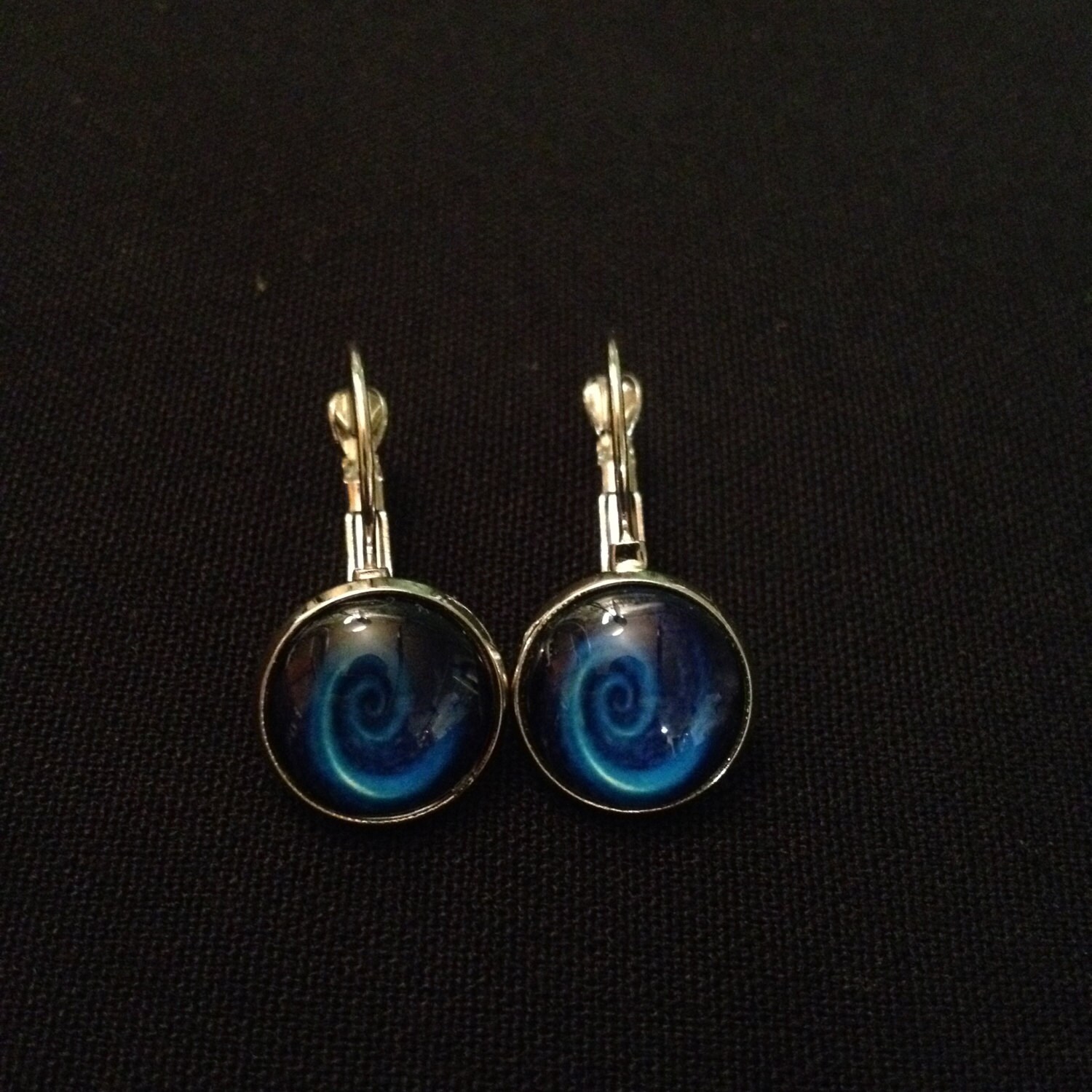 Blaue Galaxy Lever Back Ohrringe Handgemachte Weißgold Ohrring Haken Blaue Galaxy Lever Back Ohrringe Handgemachte Weißgold Ohrring Haken von artisanmountainstore