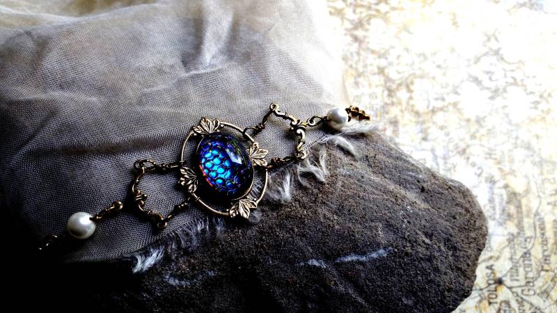 Gefangen Im Drachenhöhlen-Armband, Usa Verkäufer, Drachenhaut Armband, Ren Faire, Hochzeit, Freundin Frau Geschenk, Perlenarmband, Herbstgeschenk von artistiquejewelry