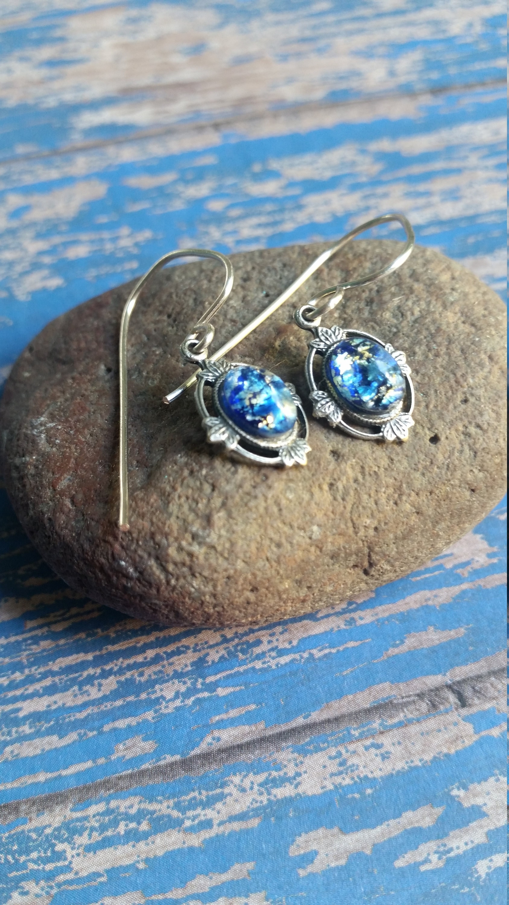 Geschenke Unter 30, Tiefblauer Meeresopal Ohrringe, Schwimmende Blätter Etwas Blaues, Hochzeit, Freundin, Frau Geschenk, Herbstgeschenke, Weihnachten von artistiquejewelry