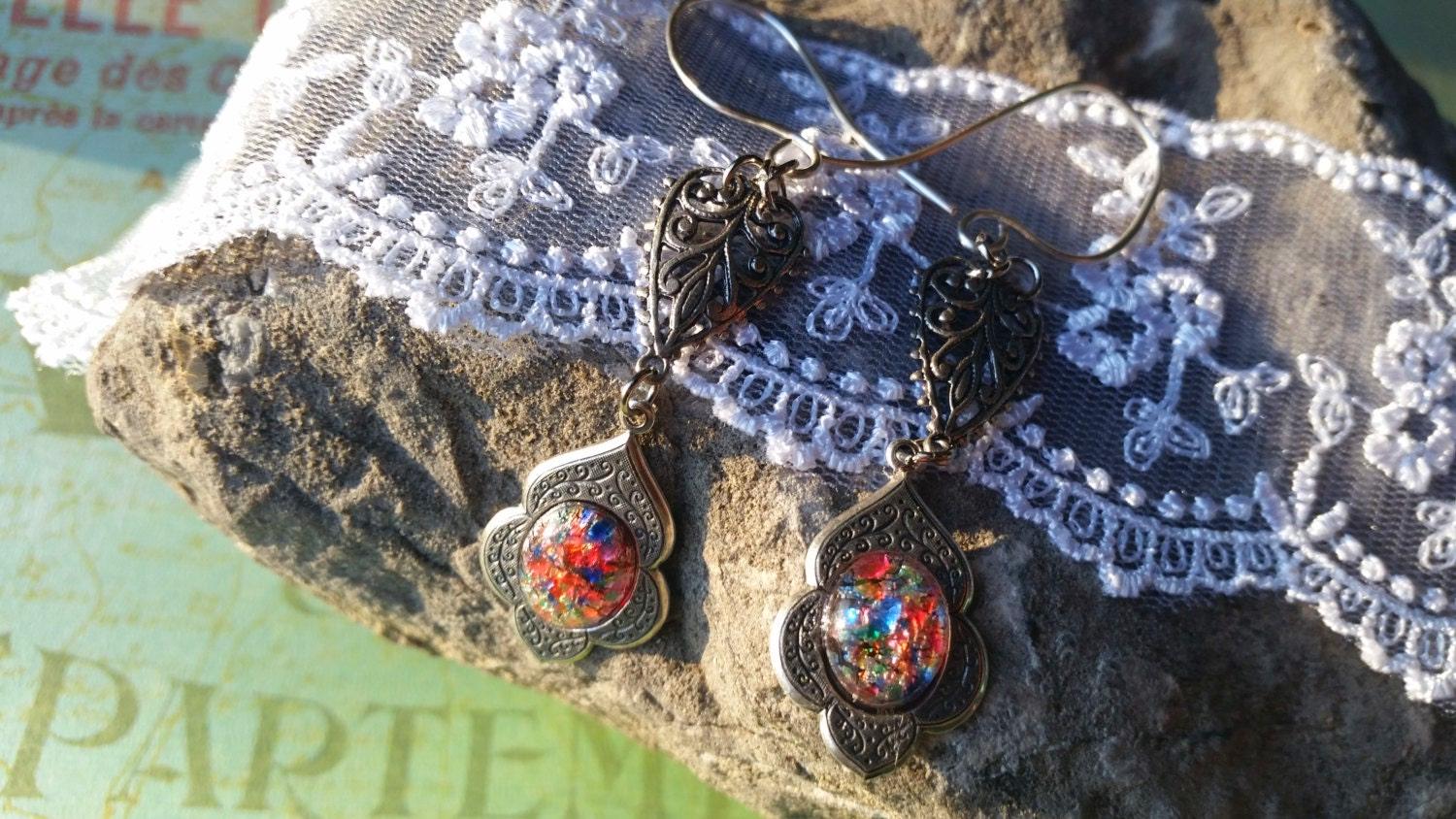 Herz Ohrringe, Filigrane Usa Verkäufer Shipper, Geschenke Unter 35, Harlekin Opal Hängeohrringe, Hochzeiten, Herbstgeschenke, Weihnachten von artistiquejewelry