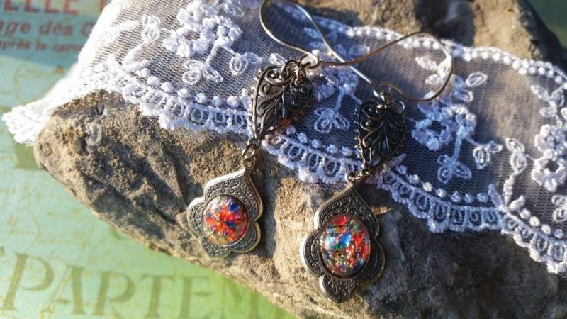 Herz Ohrringe, Filigrane Usa Verkäufer Shipper, Geschenke Unter 35, Harlekin Opal Hängeohrringe, Hochzeiten, Herbstgeschenke, Weihnachten von artistiquejewelry