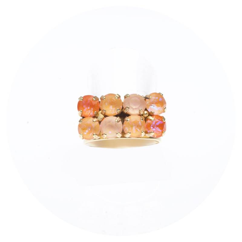 Artjany Goldener Ring in Peach Fuzz Mix Swarovski Kristalle Grössenverstellbar von artjany